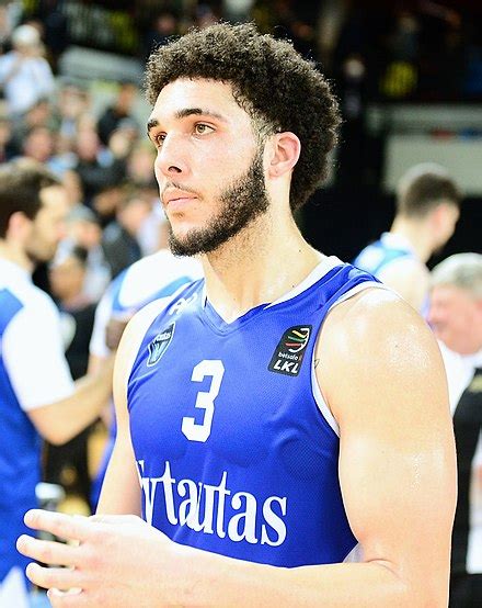 liangelo ball age and stats