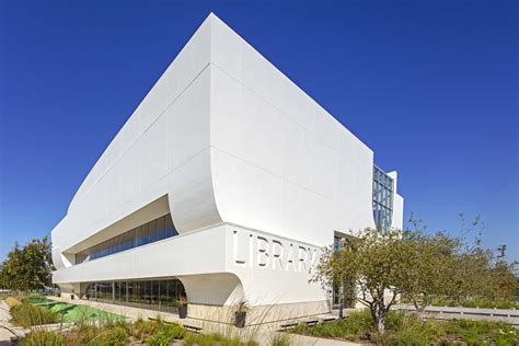 library in costa mesa