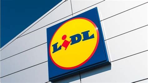 lidl opening hours tomorrow