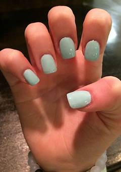 Light Blue Short Acrylic Nails: The Perfect Summer Trend