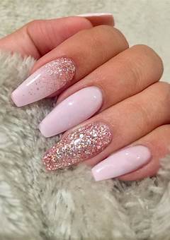 Light Pink Glitter Acrylic Nails: A Trendy Nail Art Style