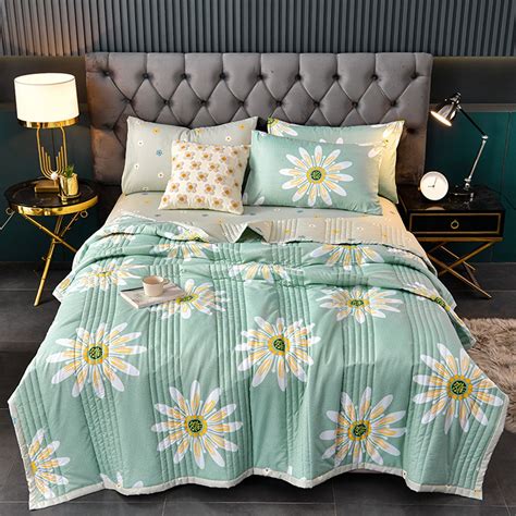 Light Bedspreads For Summer