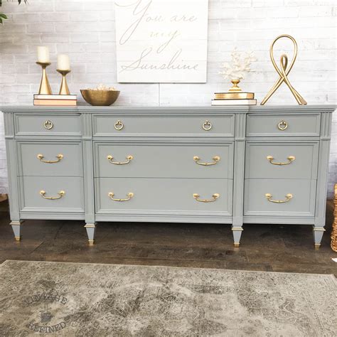 Light Grey Dresser With Gold Knobs