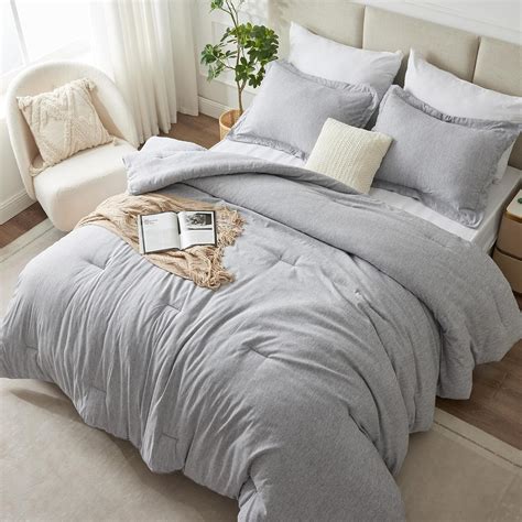 Light Grey Patterned Comforter