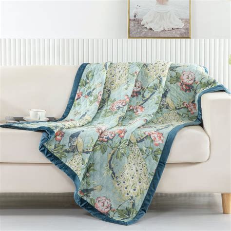 Light Quilted Throw