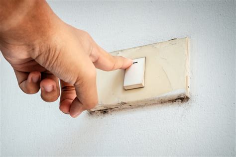 Light Switch Humming