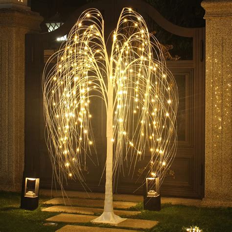 Cool Lighted Willow Tree Ideas