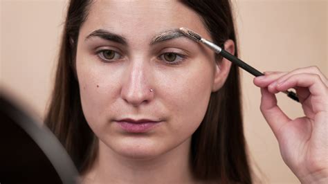 Lighten Your Eyebrows