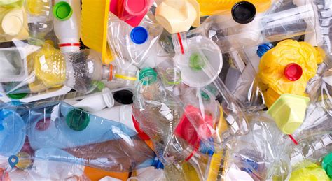 Mengenal Lebih Dekat Limbah Plastik
