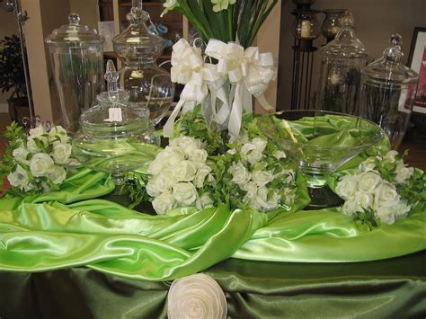 Champagne And Green Wedding Decor 21 Unique and Different Wedding Ideas
