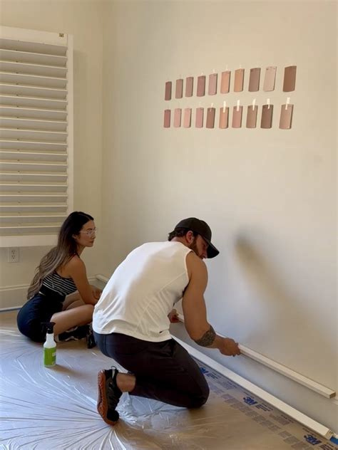 Line Up 2 Angled Cuts Of Paper