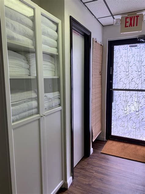 Linen Closet Delray