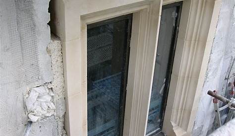 Linteau de fenêtre avec meneau posé. 10 rue Cérès à Reims