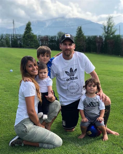 lionel messi family and personal life