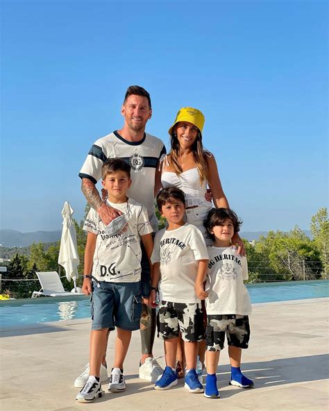lionel messi wife and children photos