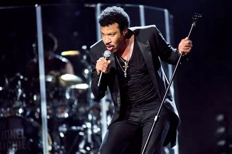 lionel richie concert review