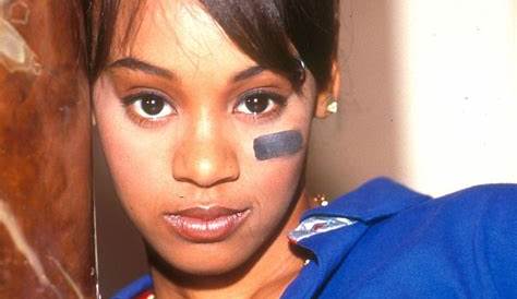 Remembering TLC's Lisa 'Left Eye' Lopes, The Trail-Blazing R&B Badass