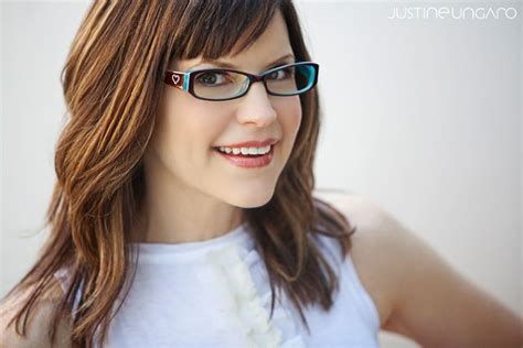 lisa loeb cat eye glasses
