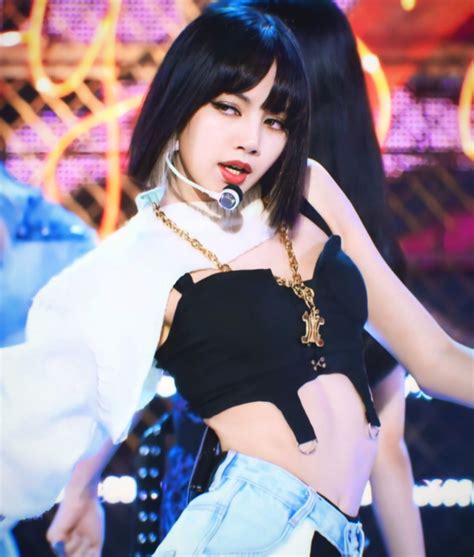 lisa pretty savage outfit
