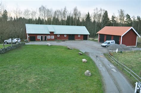 liten gård till salu i västra götaland
