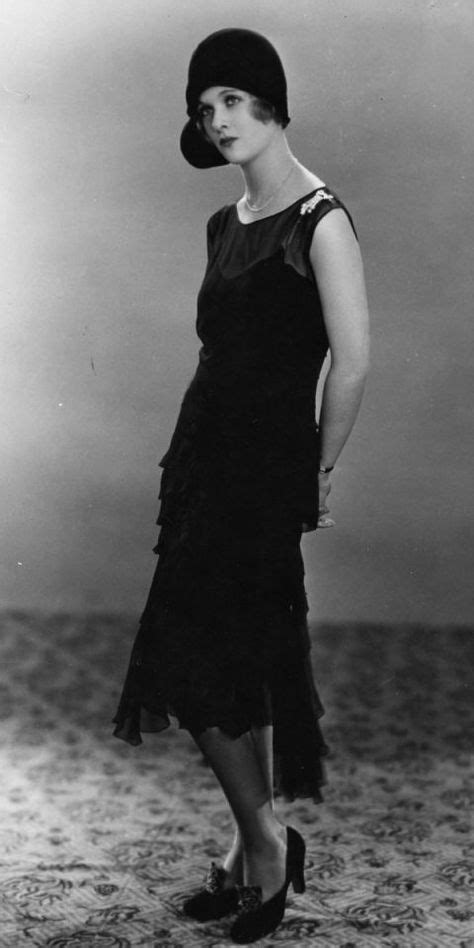 little black dress coco chanel 1920s