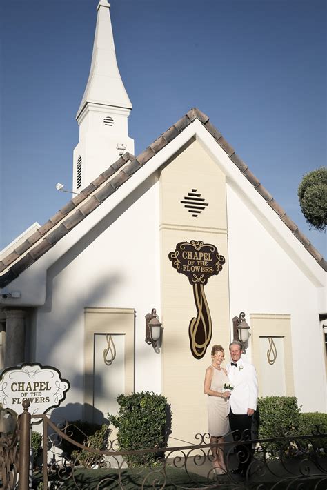 little chapel of the flowers las vegas wedding ceremony
