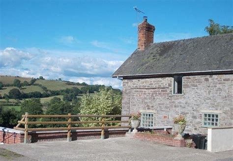 little hall cottage newcastle on clun