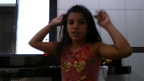 little latina girl dance to anitta