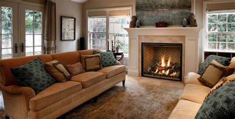 22 beautiful living rooms with fireplaces
