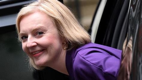 liz truss member of which party