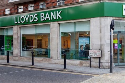 lloyds bank blackburn address