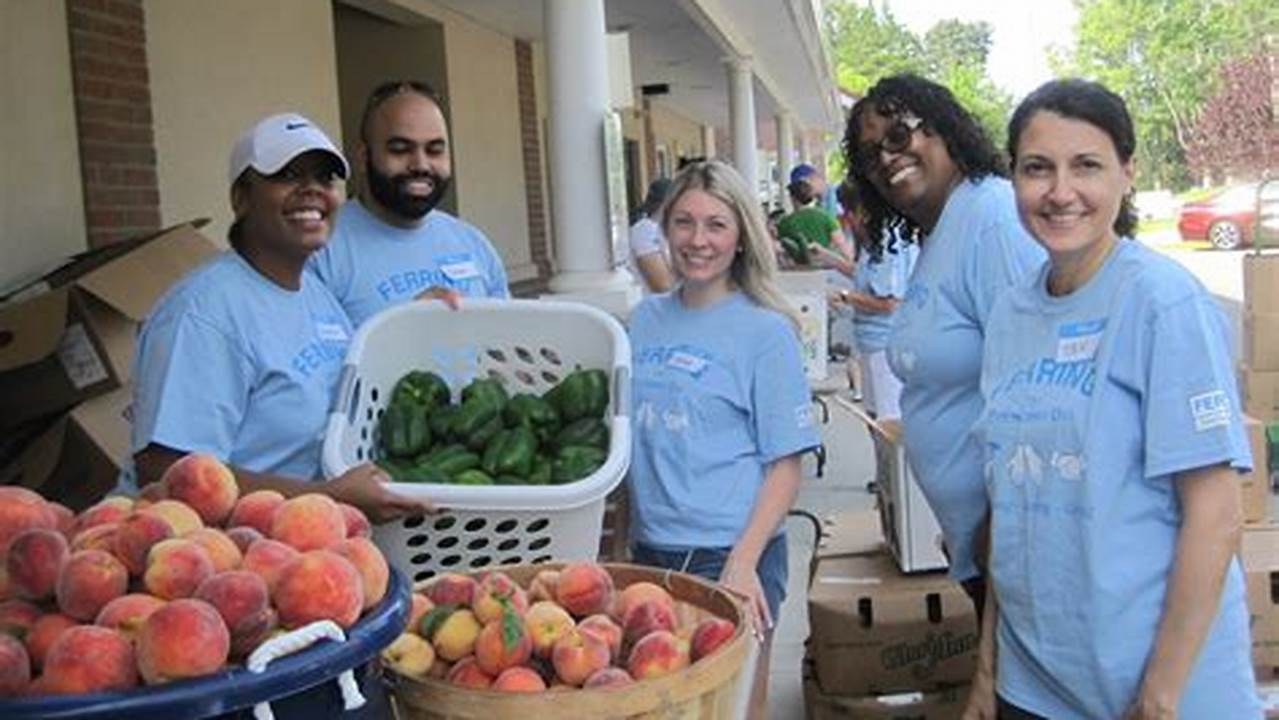 Local Food Pantry Volunteer Make a Difference