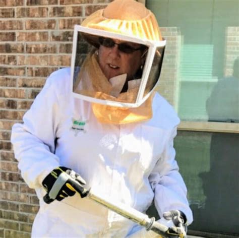 local wasp exterminator