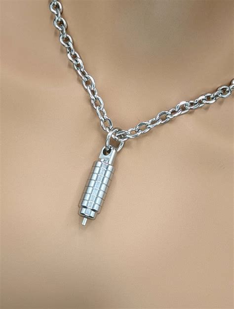 Locking Necklace With Key