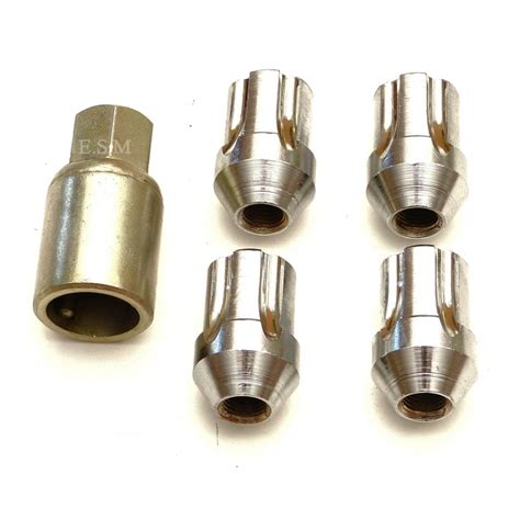 Locking Wheel Nut Set 4