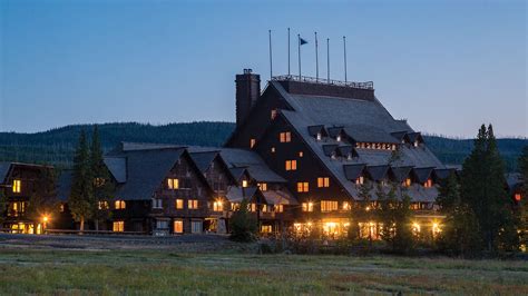 lodging at yellowstone south entrance prices