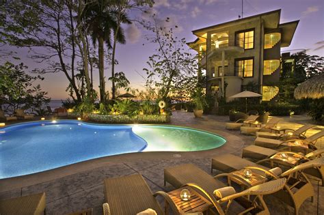 lodging manuel antonio costa rica with pool