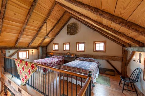 Log Cabin With Loft Bedroom