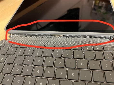 logitech combo touch backlight not working