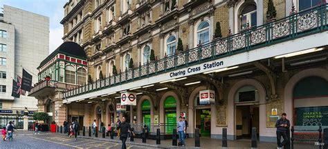 london charing cross live departures