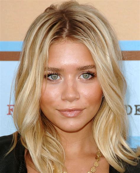 15 Long Bob Haircuts and Hairstyles For An Attractive Look In 2021