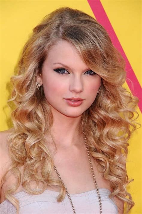 Curly blonde hair Hair styles, Blonde curly hair natural, Curly hair