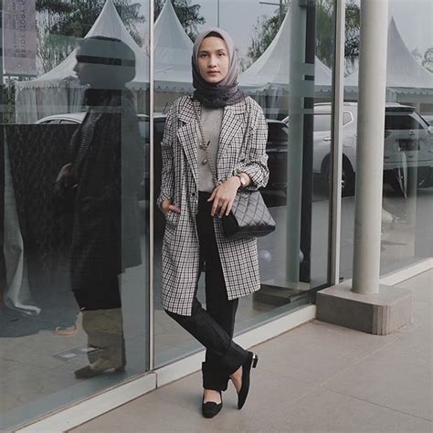 Long Pants untuk Interview Kerja dengan Hijab