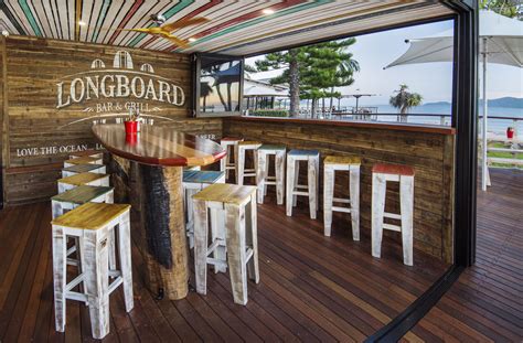 Longboard And Grill
