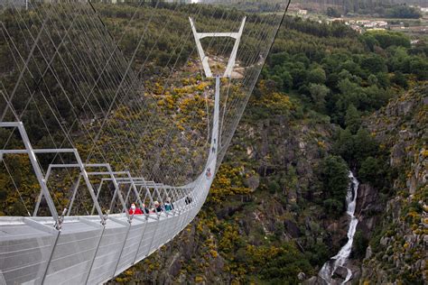 longest pedestrian suspension bridge portugal