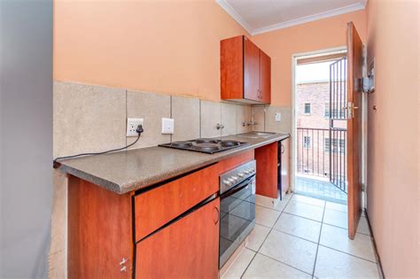 Looking For A 2 Bedroom Flat In Kempton Park