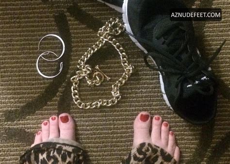 looking nude of dunsworth