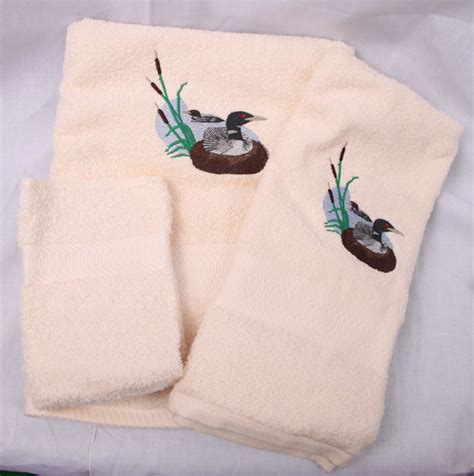 Common Loon Family Embroidery Hand Towel Bathroom Hand Towel