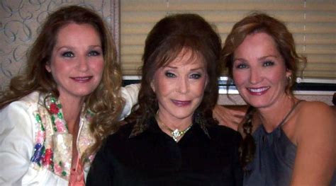 loretta lynn daughters twins