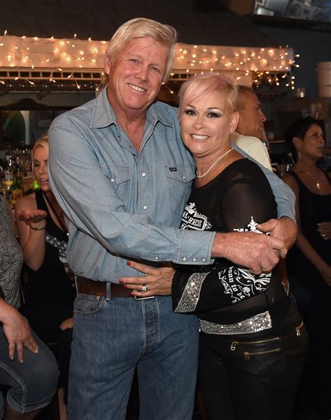 lorrie morgan husbands